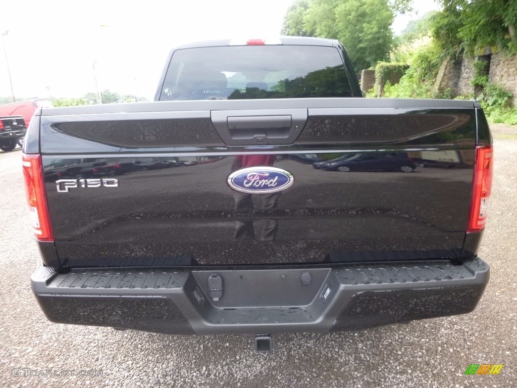 2017 F150 XL SuperCrew 4x4 - Shadow Black / Black photo #3