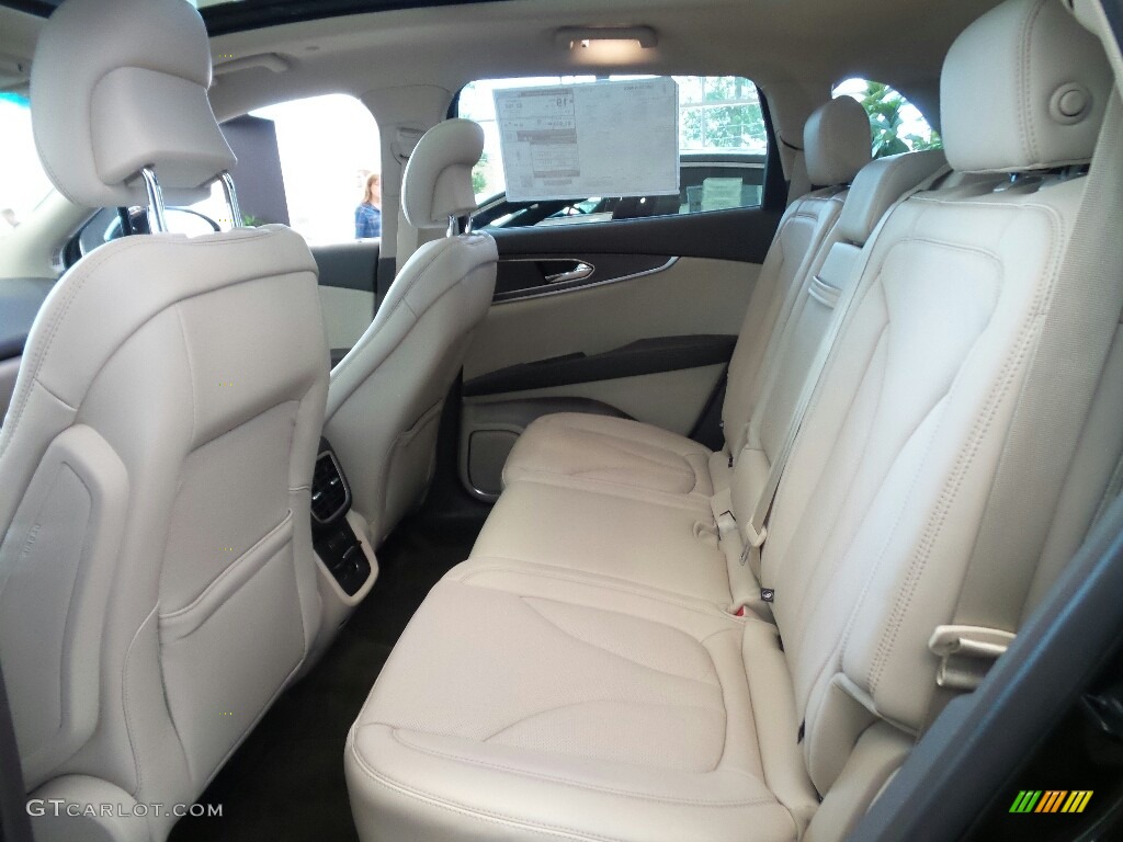 2017 Lincoln MKX Reserve AWD Rear Seat Photo #121431221