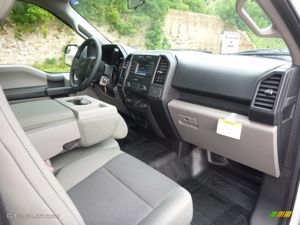 2017 F150 XL Regular Cab - Oxford White / Earth Gray photo #2