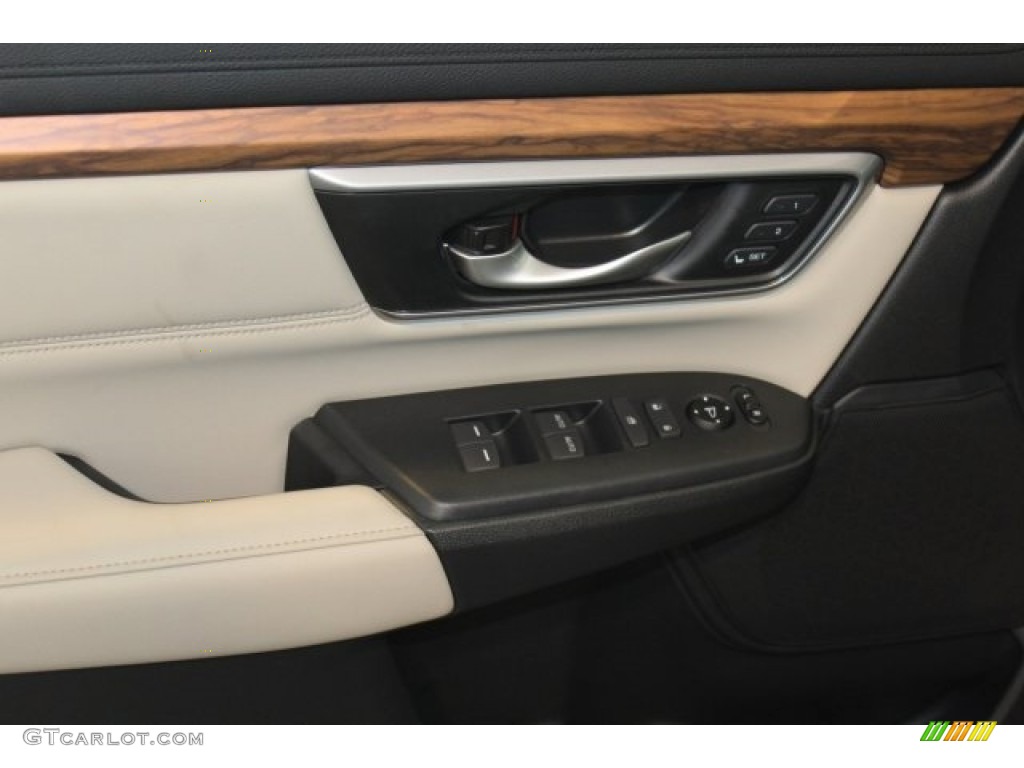 2017 CR-V Touring - Sandstorm Metallic / Ivory photo #7