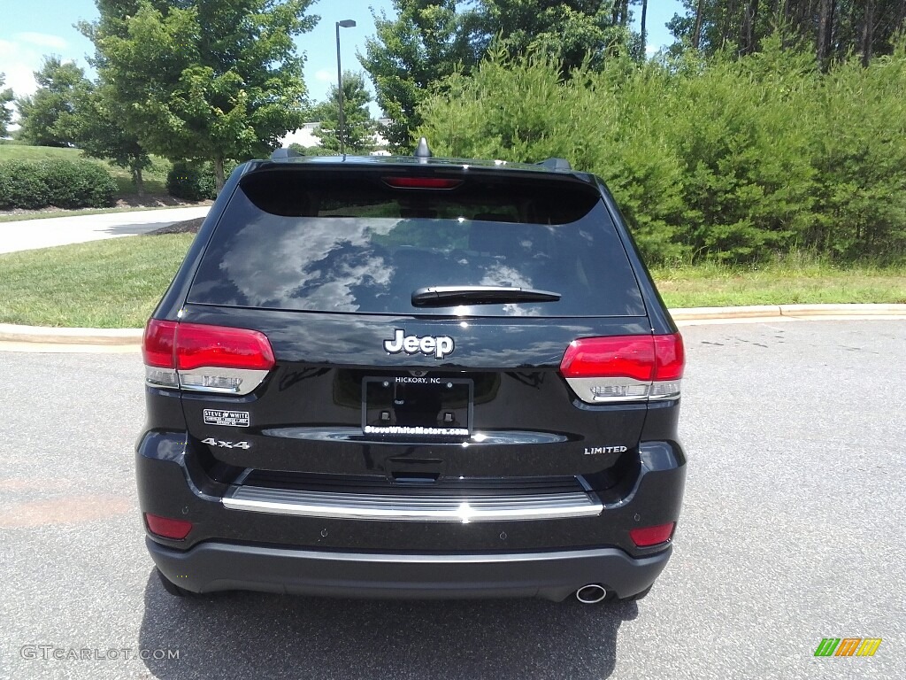 2017 Grand Cherokee Limited 4x4 - Diamond Black Crystal Pearl / Black photo #6