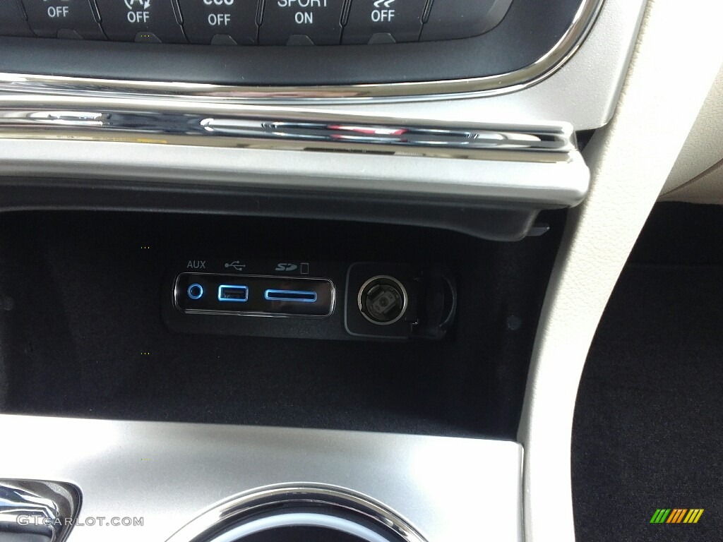 2017 Grand Cherokee Limited 4x4 - Diamond Black Crystal Pearl / Black photo #15