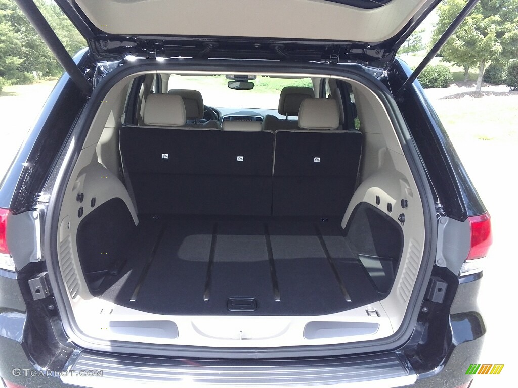 2017 Grand Cherokee Limited 4x4 - Diamond Black Crystal Pearl / Black photo #24