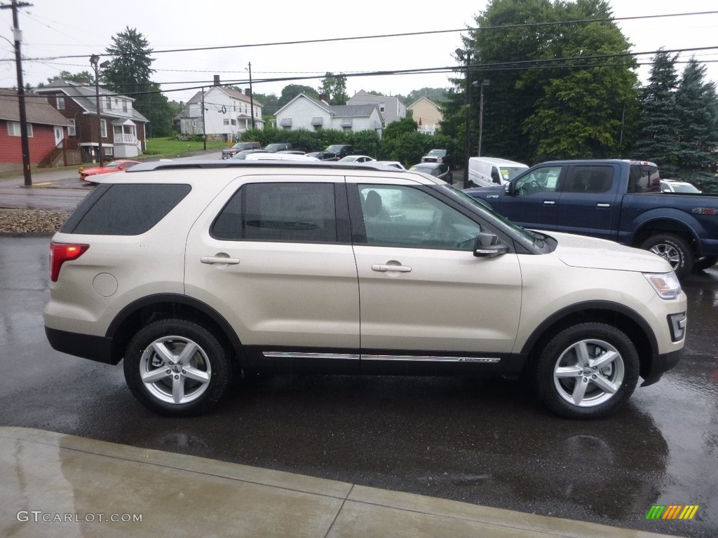 2017 Explorer XLT 4WD - White Gold / Ebony Black photo #4