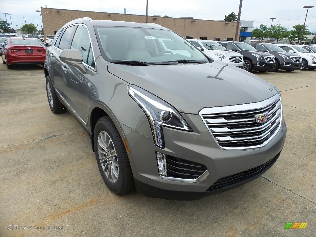 2017 XT5 Luxury AWD - Bronze Dune Metallic / Sahara Beige photo #1