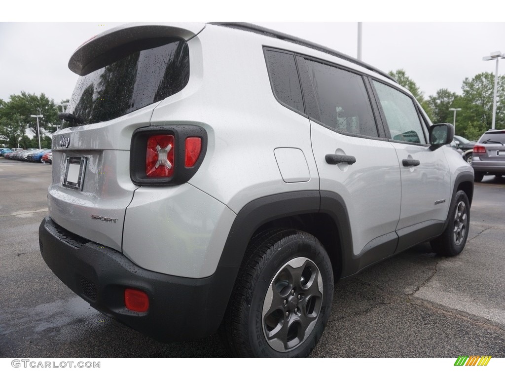 2017 Renegade Sport - Glacier Metallic / Black photo #3