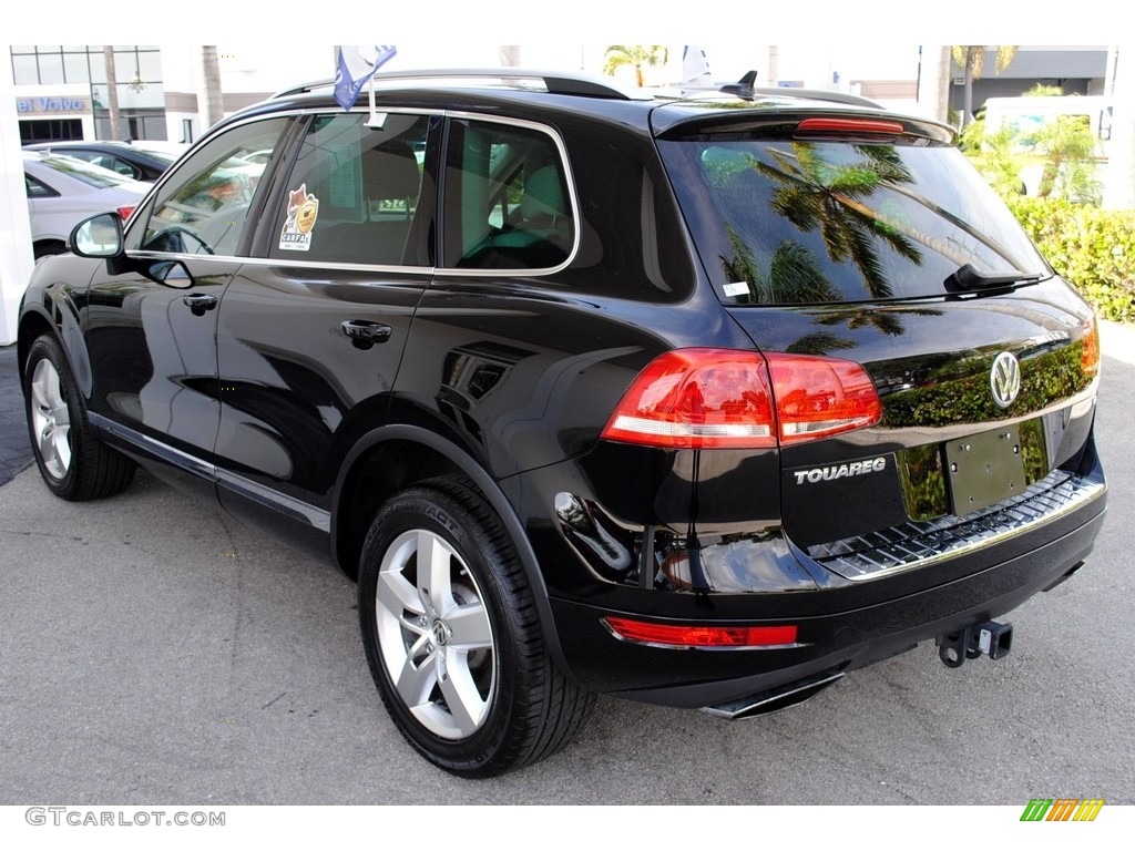 2014 Touareg V6 Lux 4Motion - Black / Cornsilk Beige photo #6