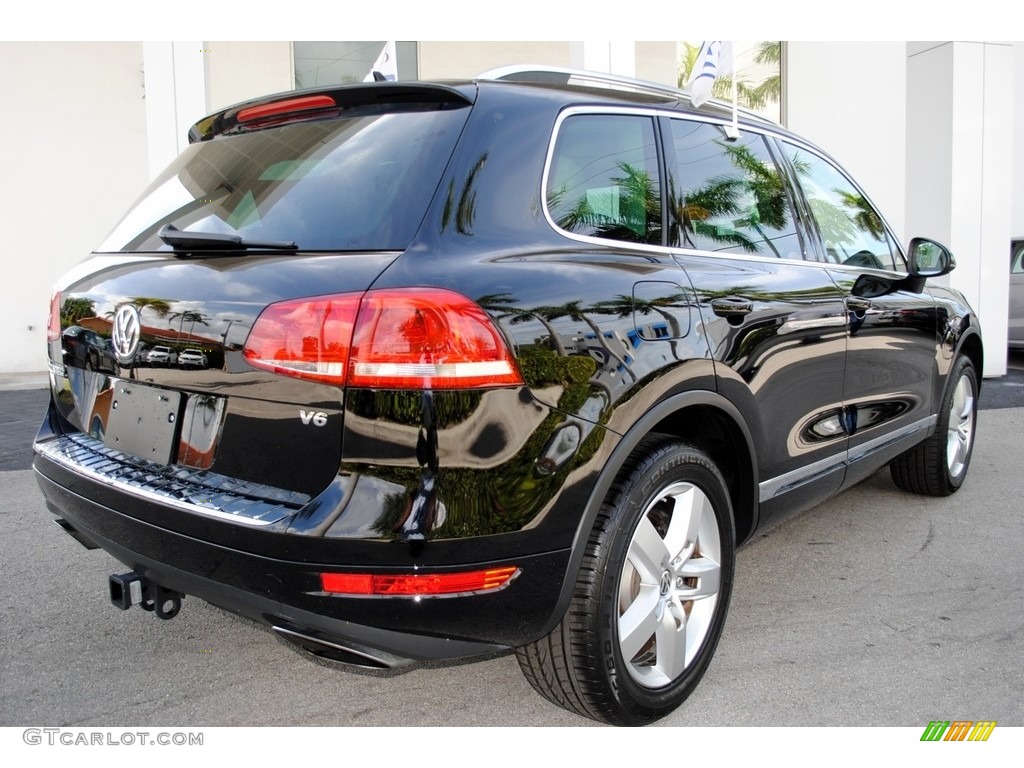 2014 Touareg V6 Lux 4Motion - Black / Cornsilk Beige photo #10