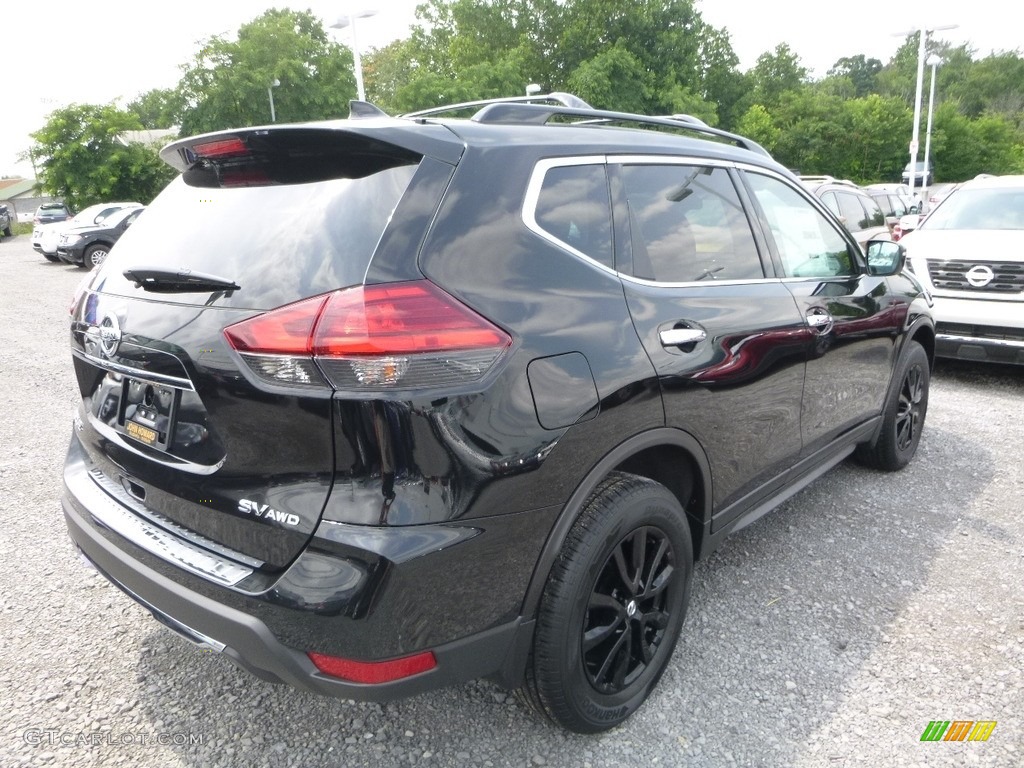 2017 Rogue SV AWD - Magnetic Black / Charcoal photo #4