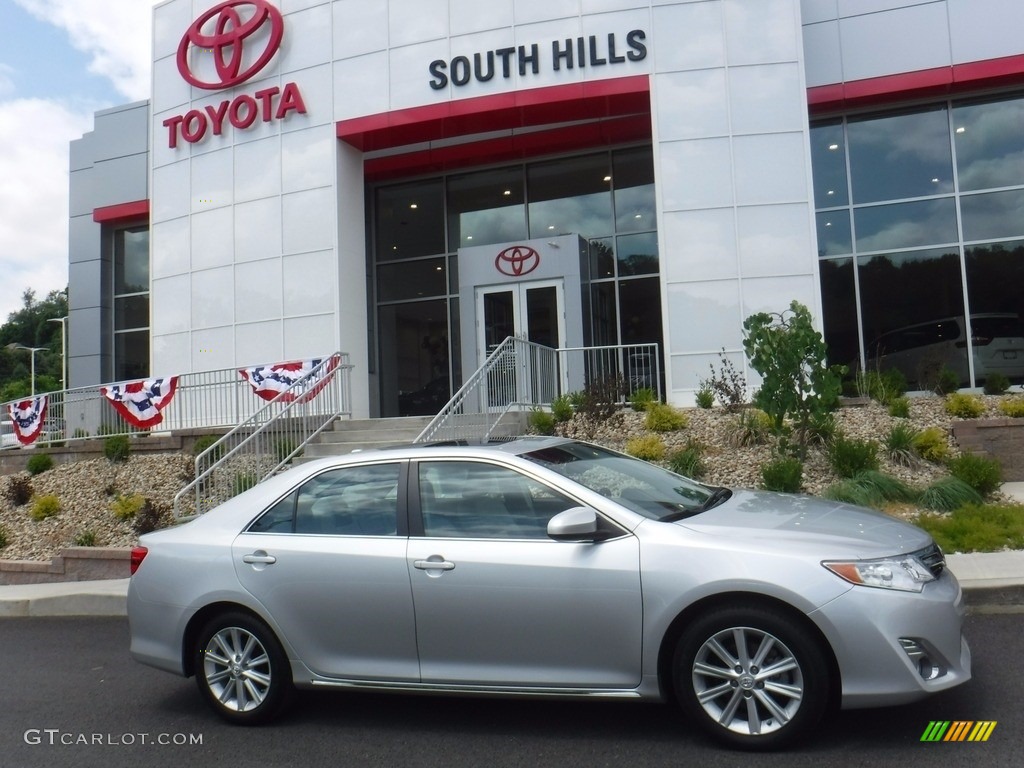 2014 Camry XLE - Classic Silver Metallic / Ash photo #2