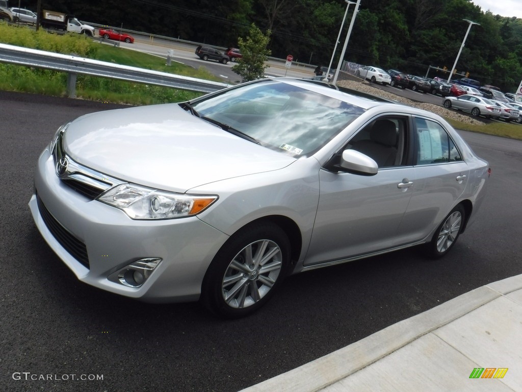 2014 Camry XLE - Classic Silver Metallic / Ash photo #5