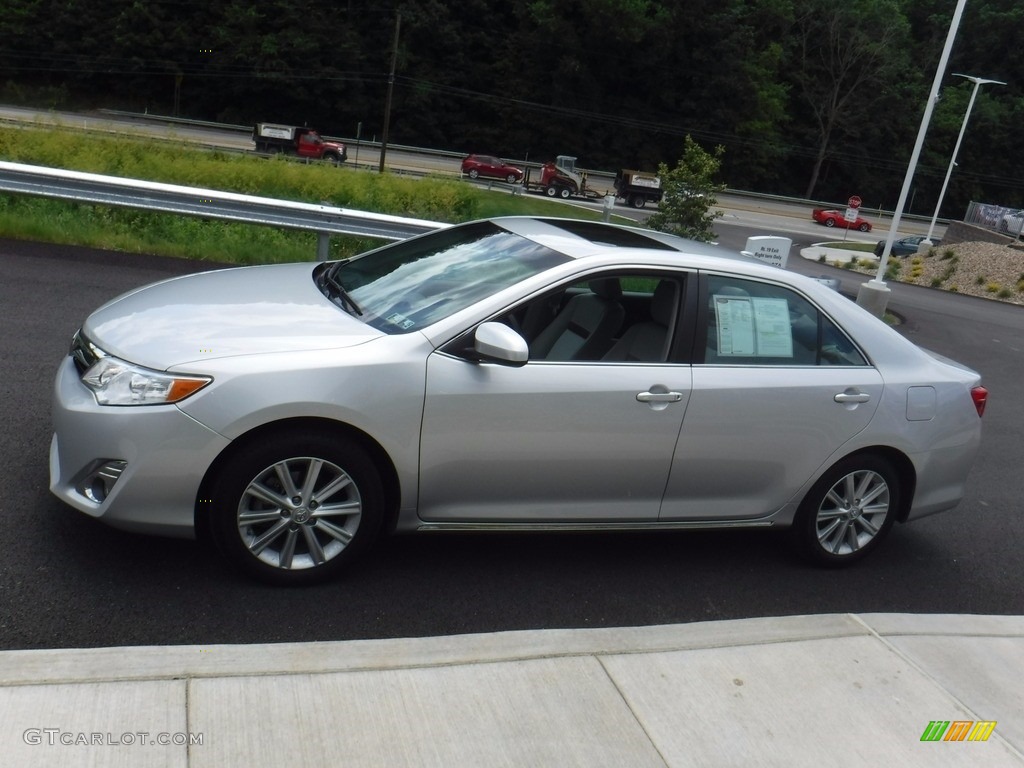 2014 Camry XLE - Classic Silver Metallic / Ash photo #6