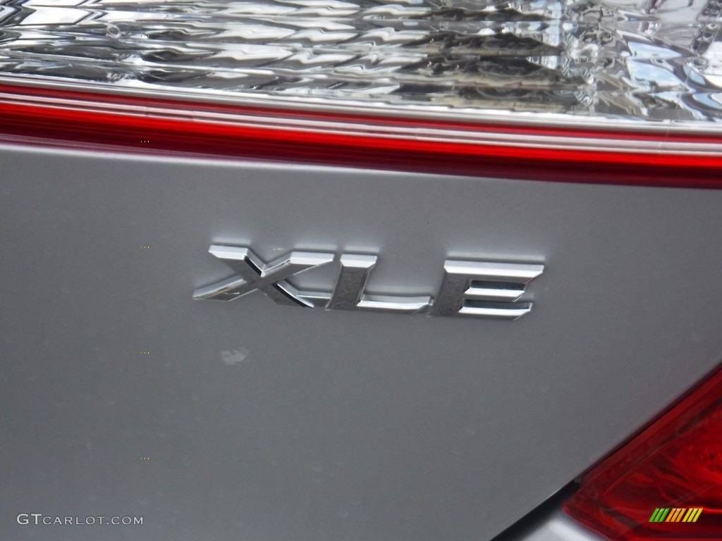 2014 Camry XLE - Classic Silver Metallic / Ash photo #10