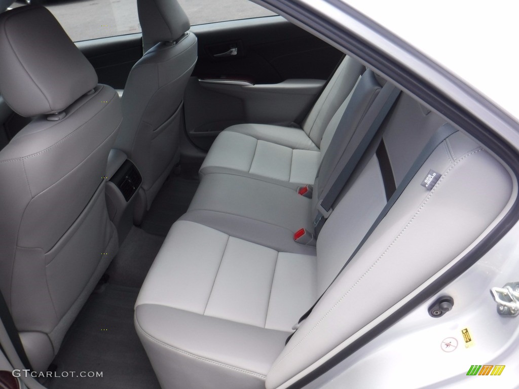 2014 Camry XLE - Classic Silver Metallic / Ash photo #26