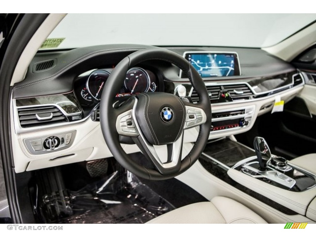 2018 7 Series 740i Sedan - Black Sapphire Metallic / Ivory White/Black photo #5