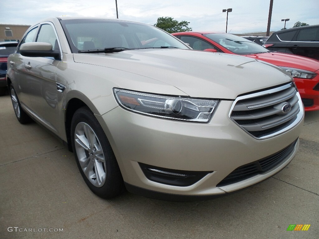 2017 Ford Taurus SEL AWD Exterior Photos