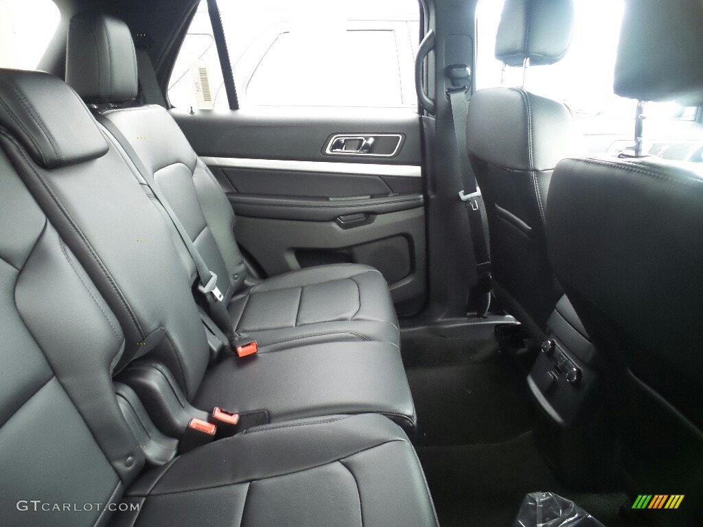 2017 Explorer XLT 4WD - Shadow Black / Ebony Black photo #6