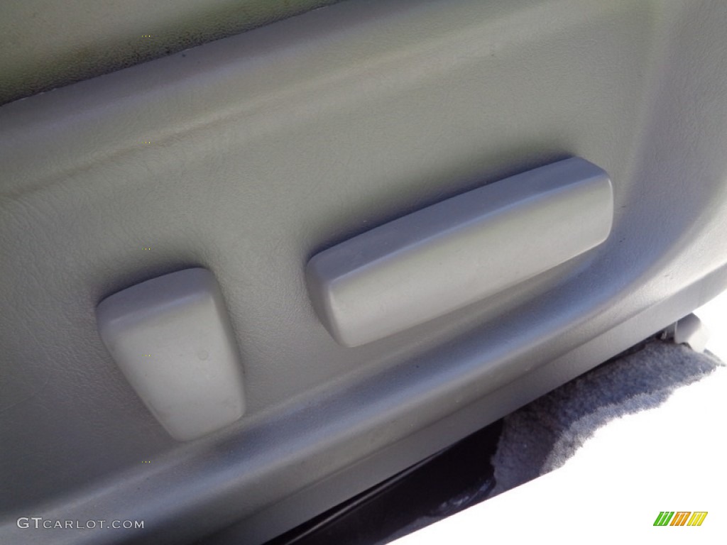 2001 Avalon XLS - Lunar Mist Metallic / Stone photo #18