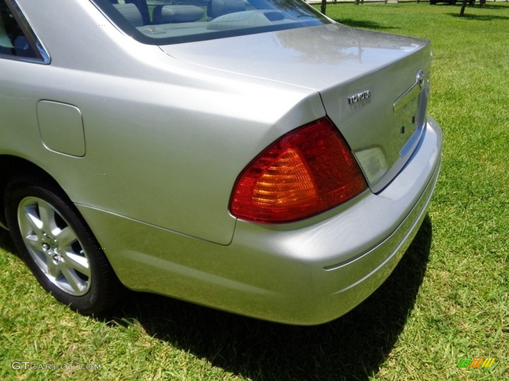 2001 Avalon XLS - Lunar Mist Metallic / Stone photo #23