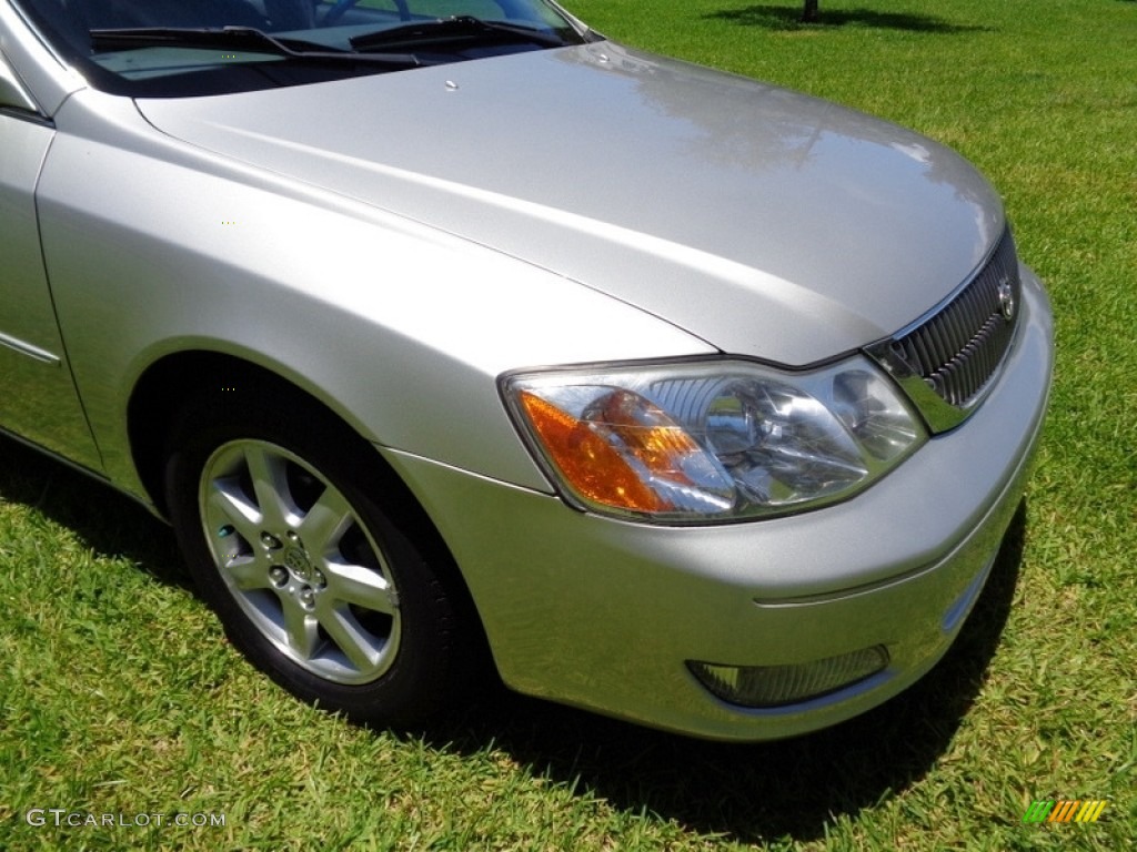 2001 Avalon XLS - Lunar Mist Metallic / Stone photo #32