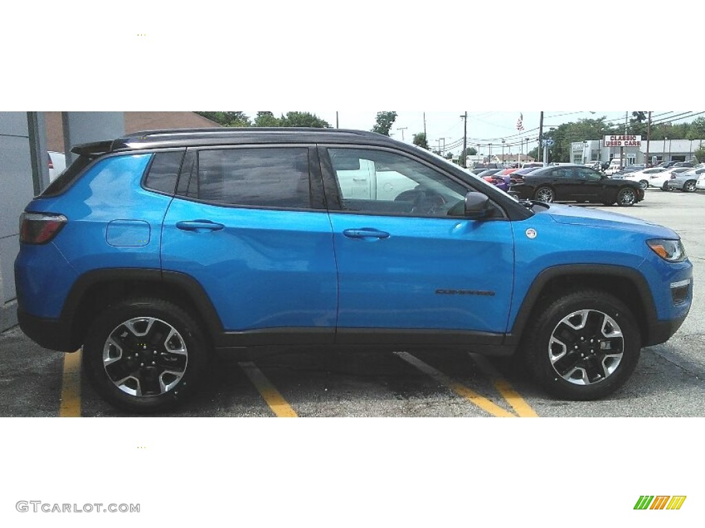 2017 Compass Trailhawk 4x4 - Laser Blue Pearl / Black/Ruby Red photo #3