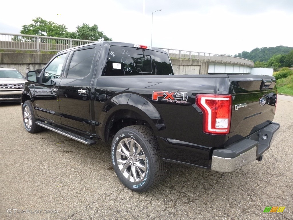 2017 F150 XLT SuperCrew 4x4 - Shadow Black / Earth Gray photo #4