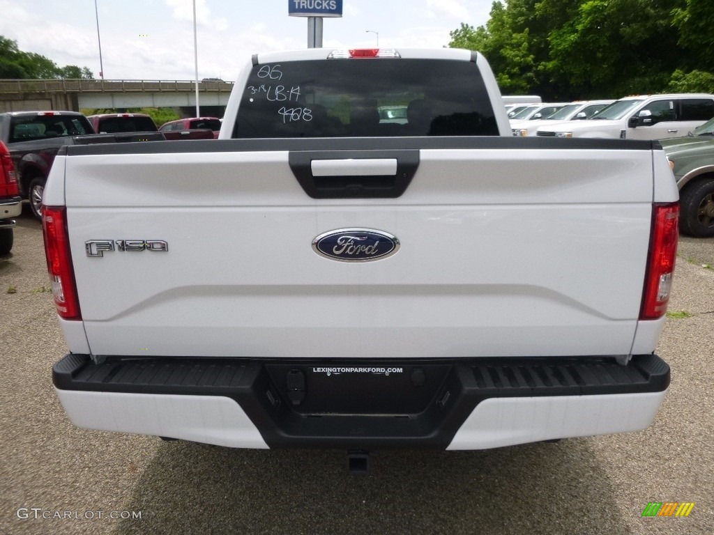 2017 F150 XLT SuperCrew 4x4 - Oxford White / Black photo #3