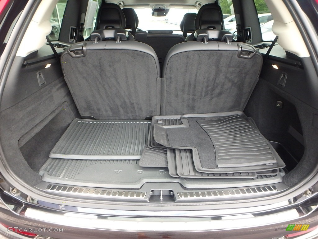 2017 Volvo XC90 T6 AWD Trunk Photo #121463600