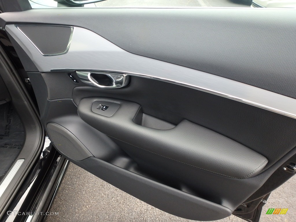 2017 Volvo XC90 T6 AWD Charcoal Door Panel Photo #121463792