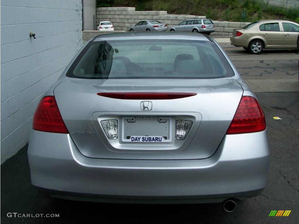 2006 Accord LX Sedan - Alabaster Silver Metallic / Gray photo #6