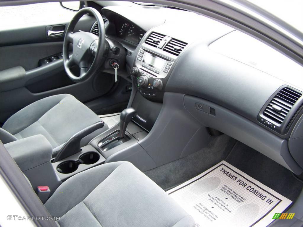 2006 Accord LX Sedan - Alabaster Silver Metallic / Gray photo #16