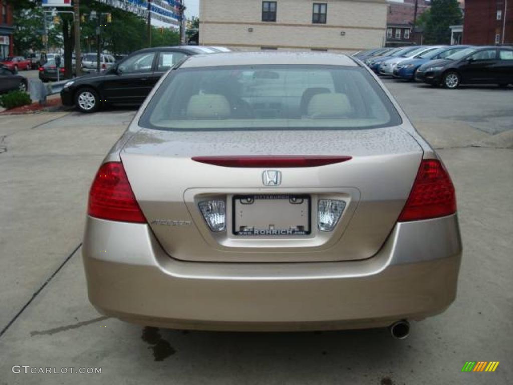 2006 Accord EX Sedan - Desert Mist Metallic / Ivory photo #3