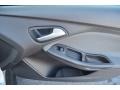 Ingot Silver - Focus SE Hatchback Photo No. 14