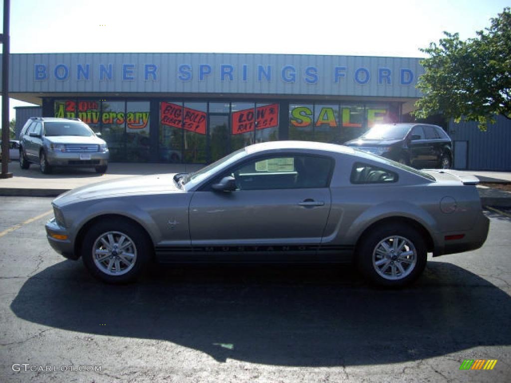2009 Mustang V6 Premium Coupe - Vapor Silver Metallic / Dark Charcoal photo #1