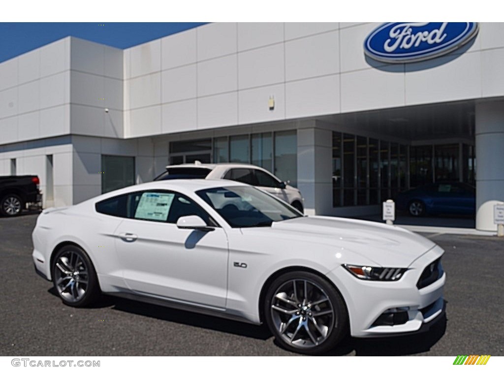 Oxford White Ford Mustang