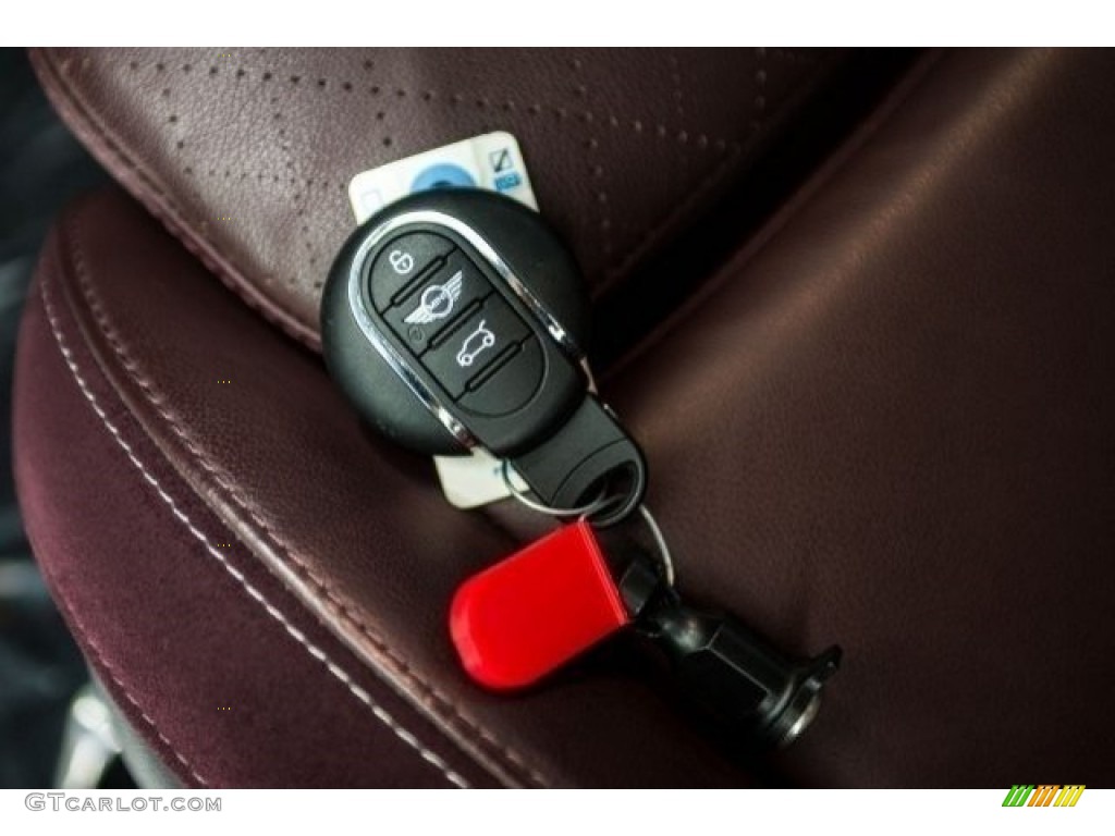 2017 Mini Clubman Cooper S Keys Photos