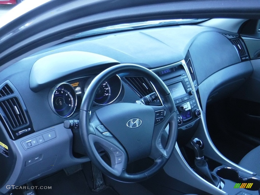 2014 Sonata SE 2.0T - Harbor Gray Metallic / Gray photo #10