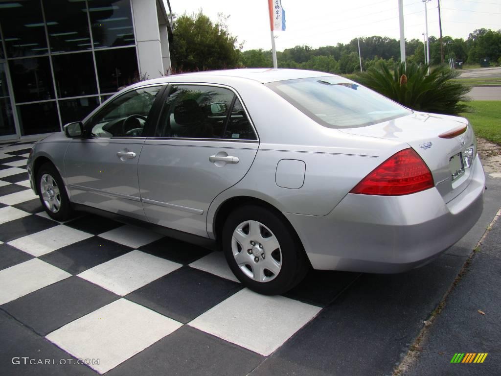 2007 Accord LX Sedan - Alabaster Silver Metallic / Black photo #3