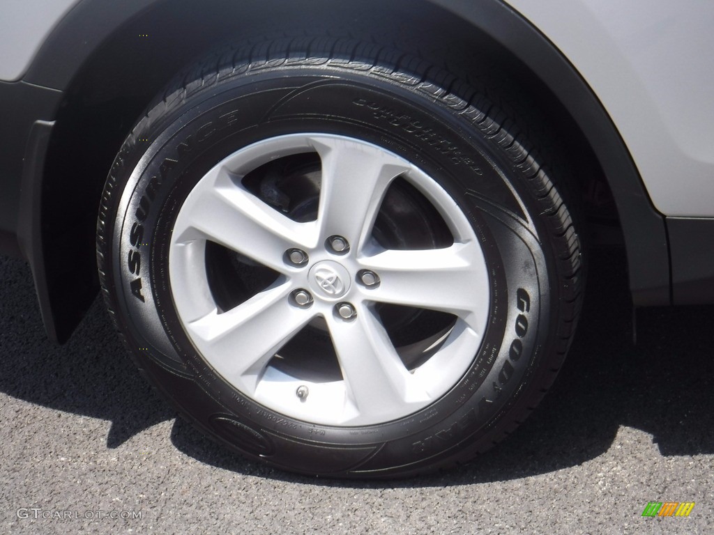 2014 RAV4 XLE AWD - Classic Silver Metallic / Black photo #4