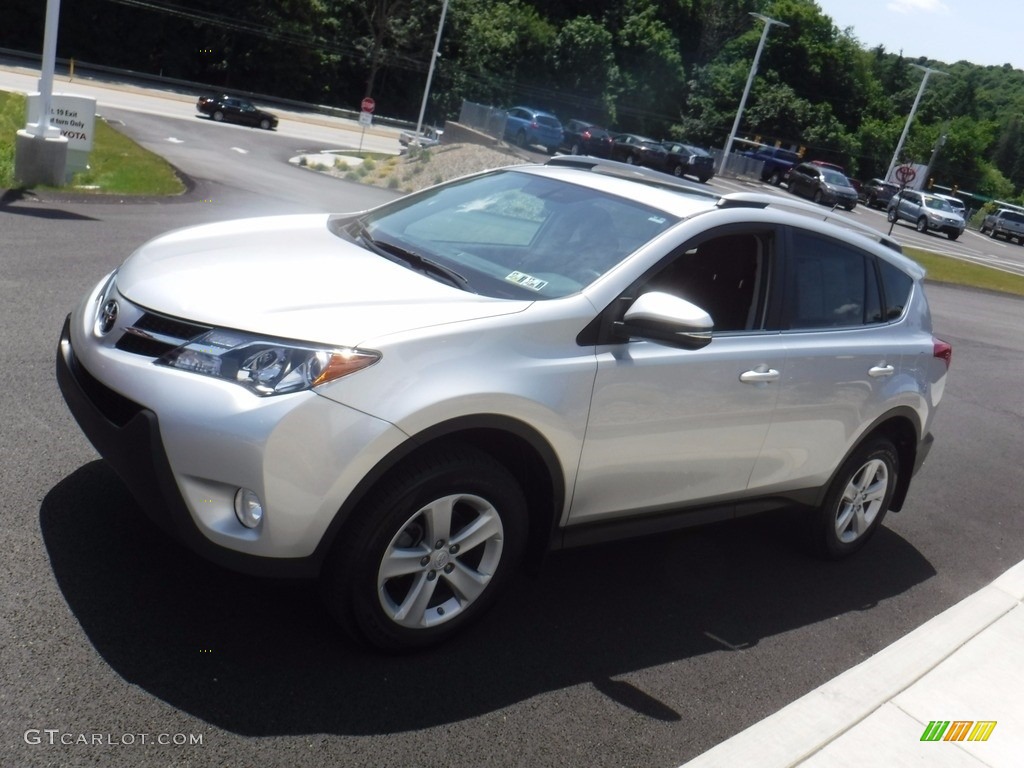 2014 RAV4 XLE AWD - Classic Silver Metallic / Black photo #5