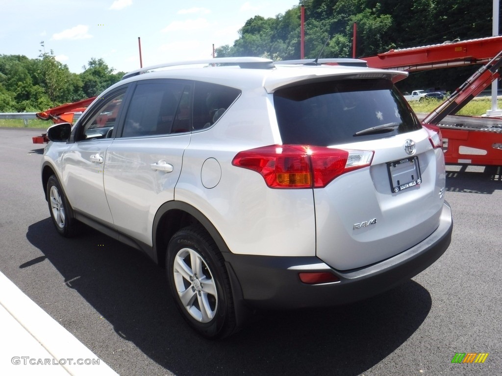 2014 RAV4 XLE AWD - Classic Silver Metallic / Black photo #8