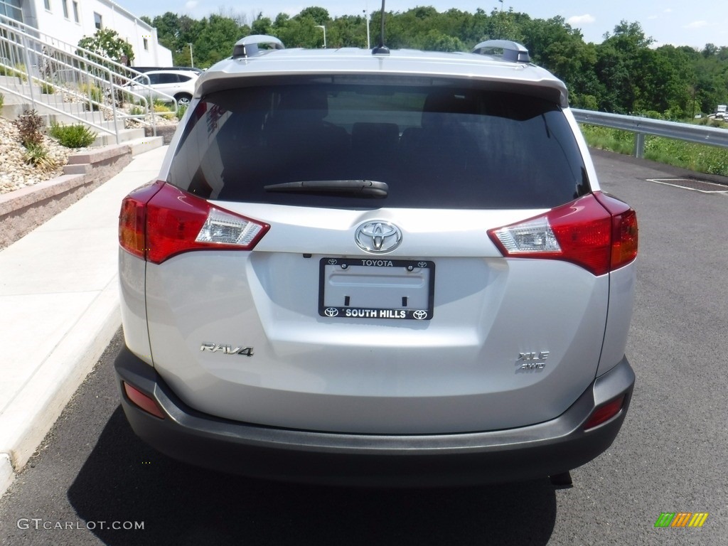 2014 RAV4 XLE AWD - Classic Silver Metallic / Black photo #9