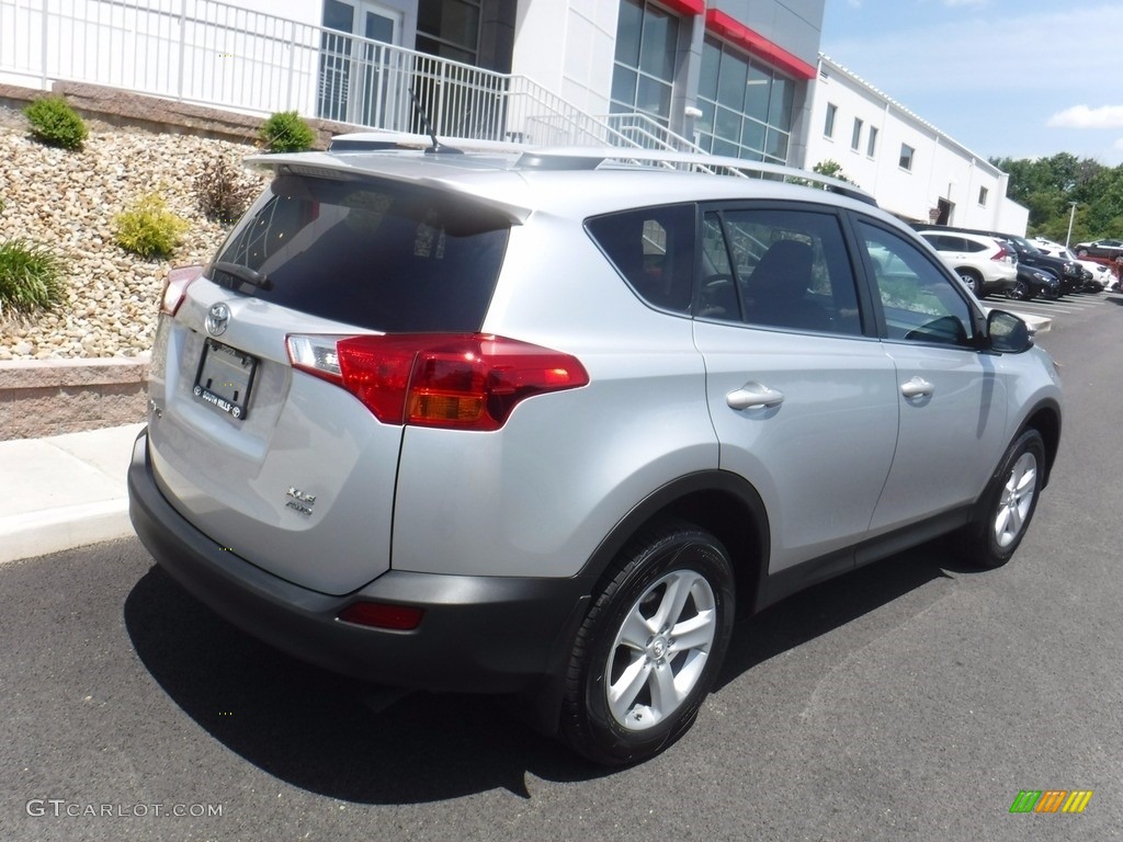2014 RAV4 XLE AWD - Classic Silver Metallic / Black photo #10