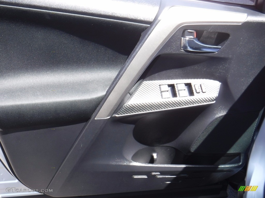 2014 RAV4 XLE AWD - Classic Silver Metallic / Black photo #13