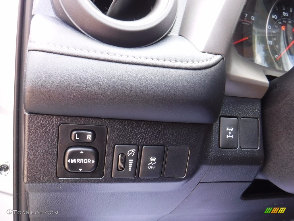 2014 RAV4 XLE AWD - Classic Silver Metallic / Black photo #15