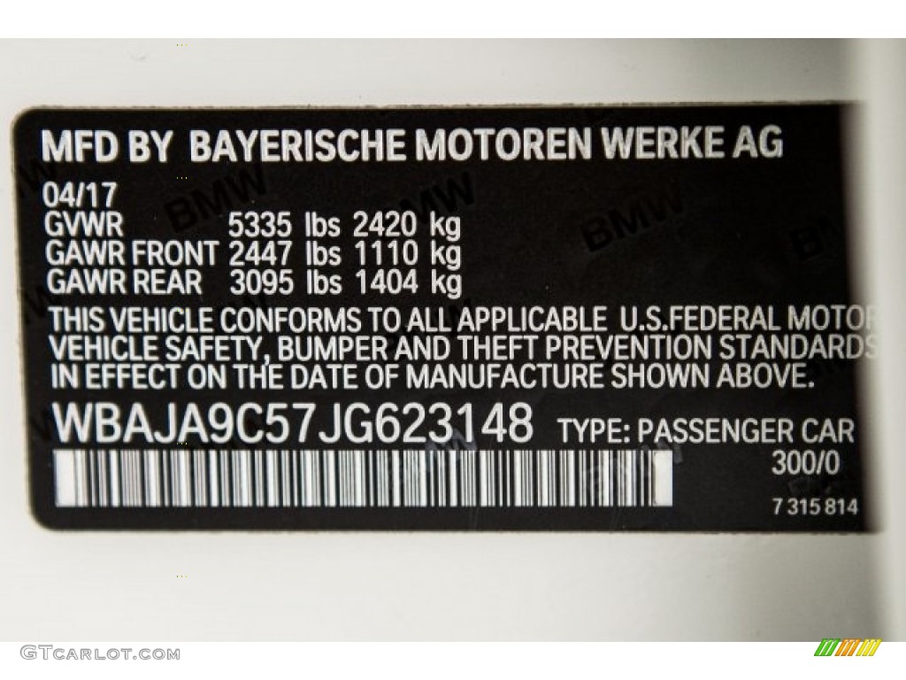 2018 5 Series Color Code 300 for Alpine White Photo #121492092