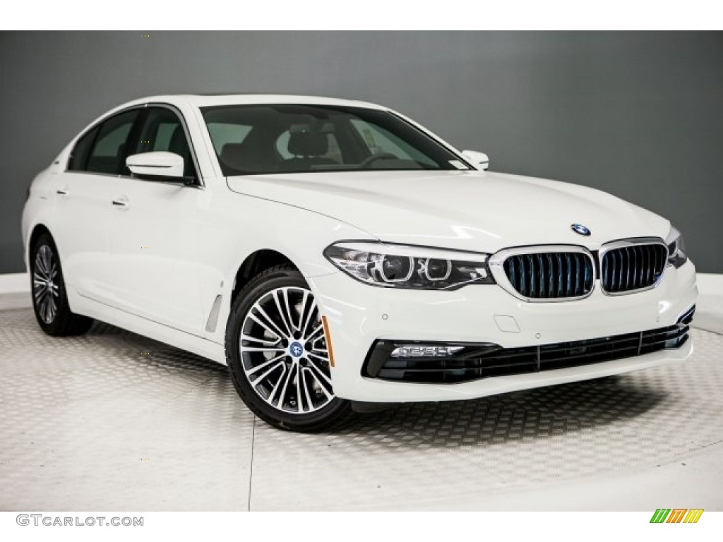Alpine White 2018 BMW 5 Series 530e iPerfomance Sedan Exterior Photo #121492107