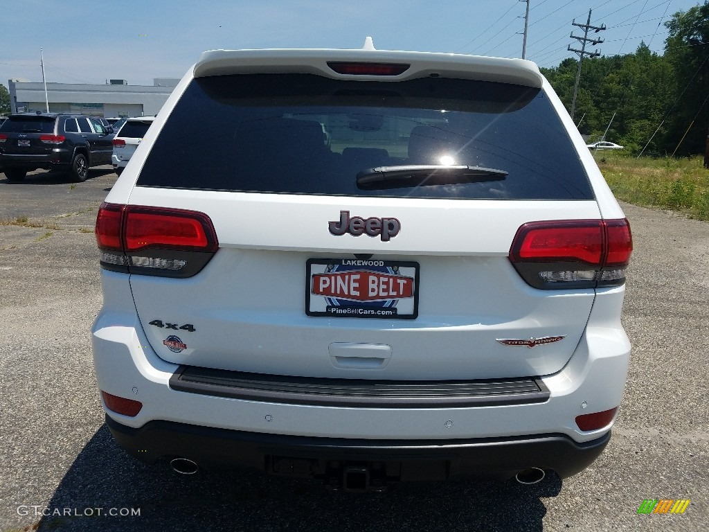 2017 Grand Cherokee Trailhawk 4x4 - Bright White / Black photo #5