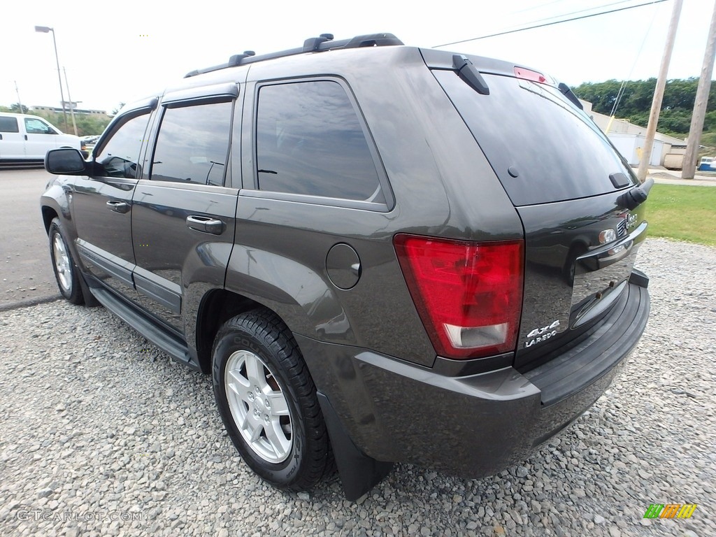 2006 Grand Cherokee Laredo 4x4 - Light Graystone Pearl / Medium Slate Gray photo #2