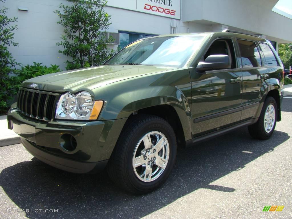 2007 Grand Cherokee Laredo 4x4 - Jeep Green Metallic / Medium Slate Gray photo #2